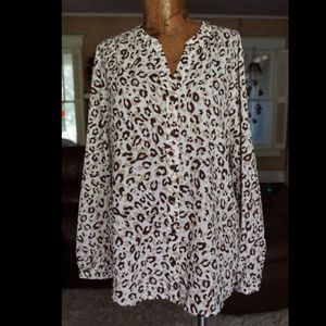 Laura-Scott-tunic-Size-XL-Button-Down-Leopard